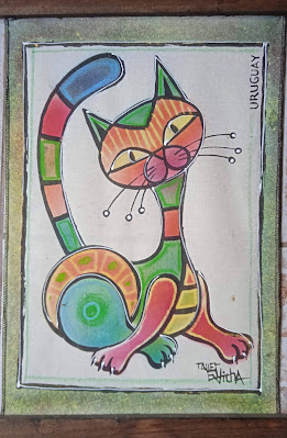Un gato colorido